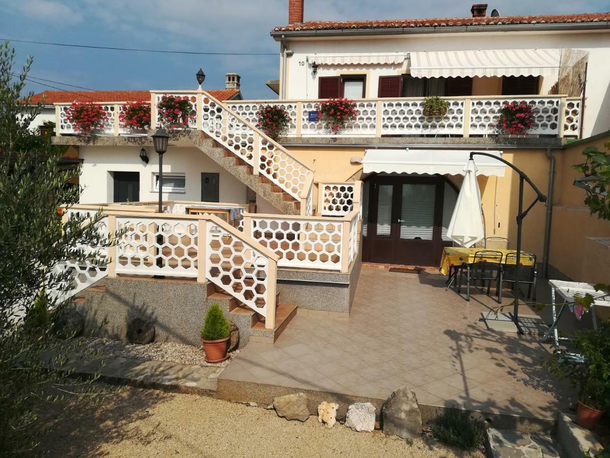Apartmani Marija Malinska Exteriér fotografie
