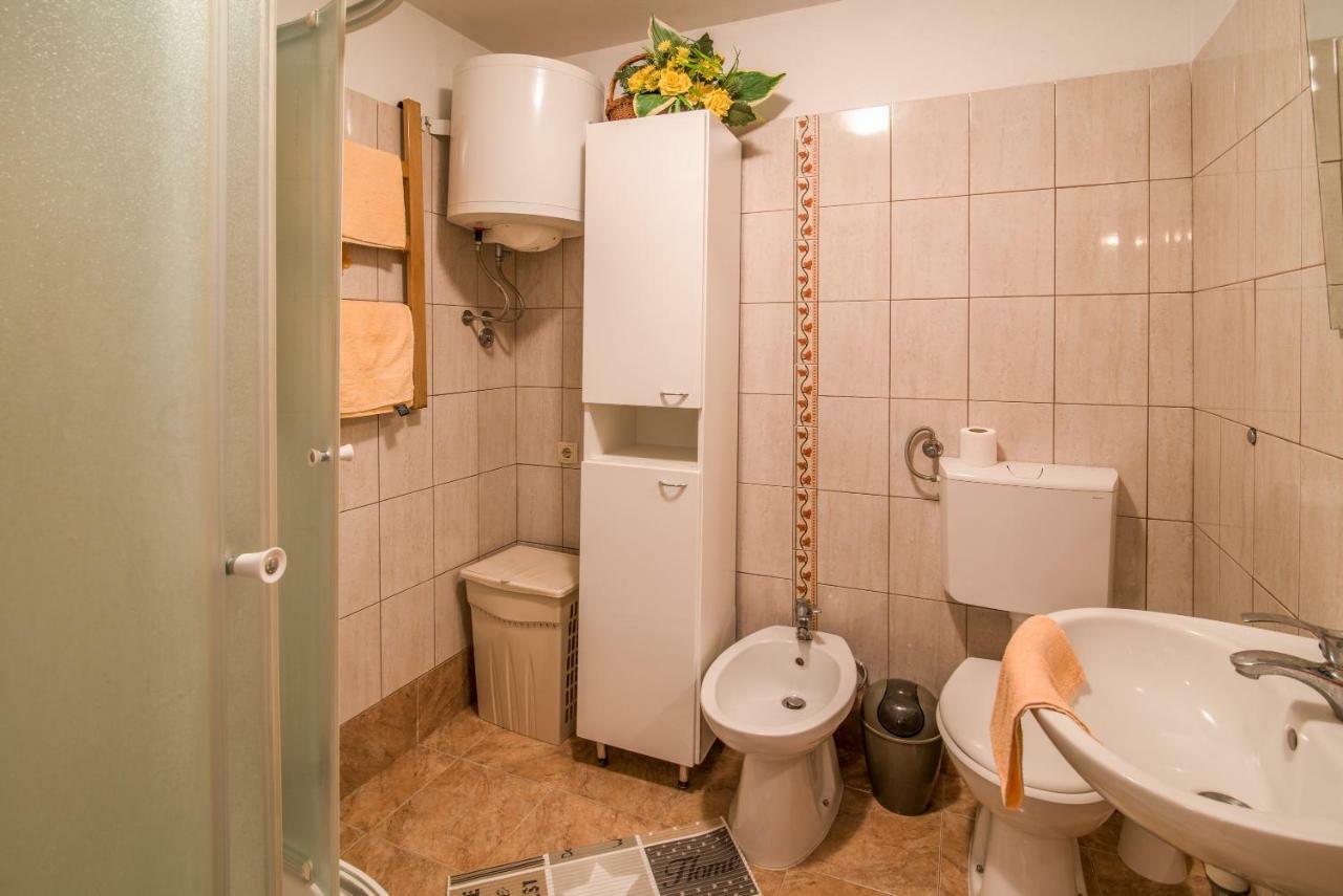 Apartmani Marija Malinska Exteriér fotografie