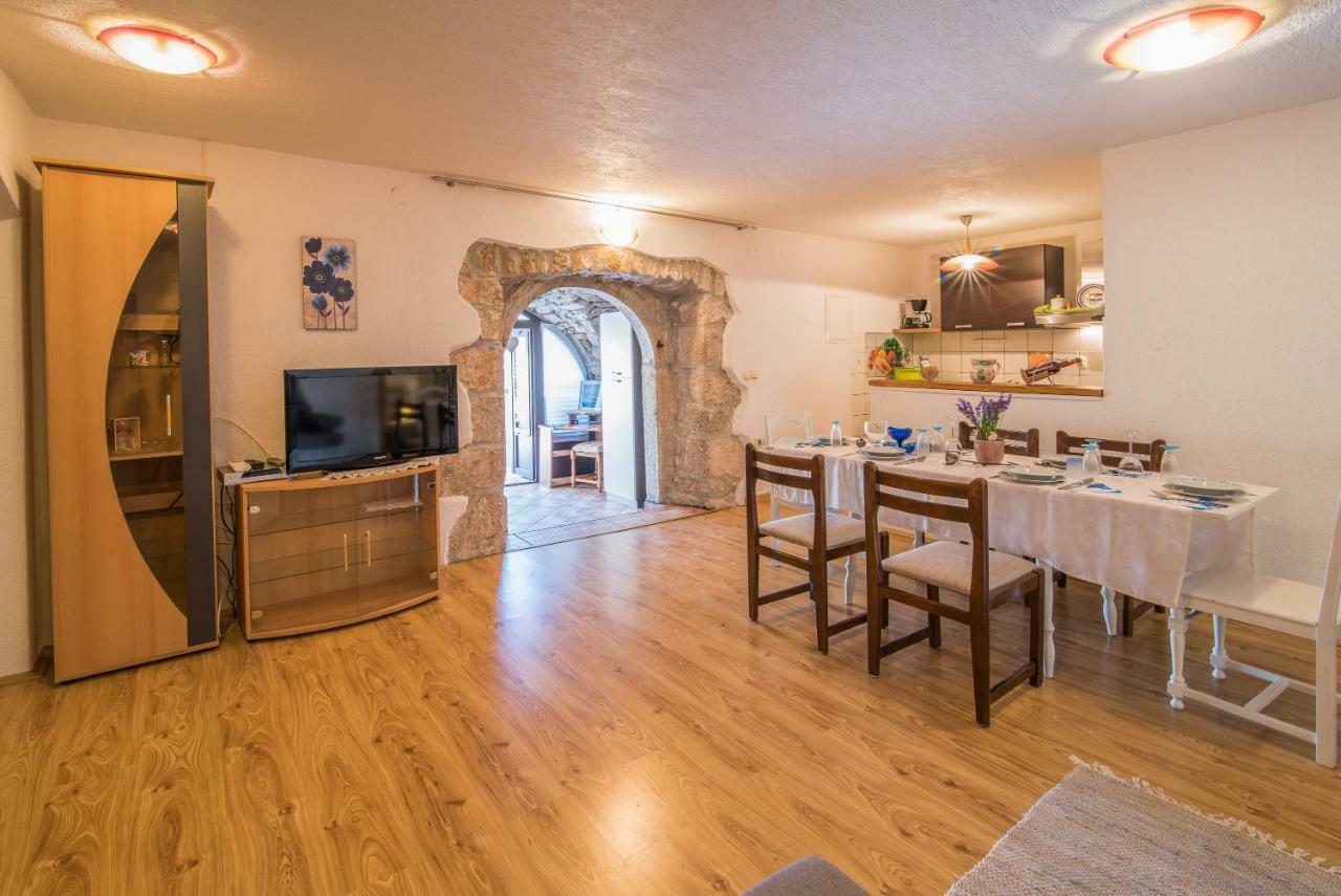 Apartmani Marija Malinska Exteriér fotografie